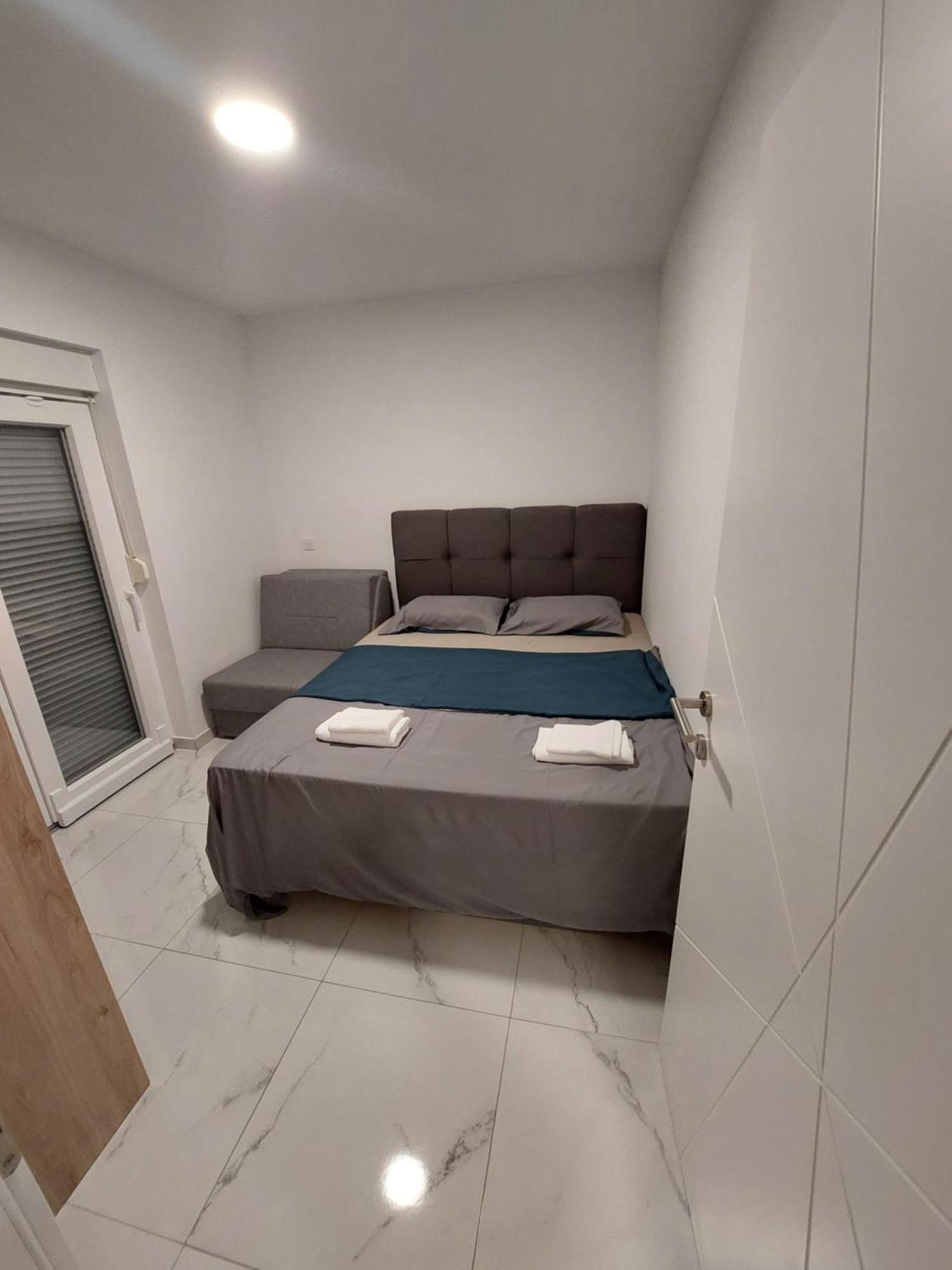 Apartmani Anastasia With Pool, Novalja Bagian luar foto